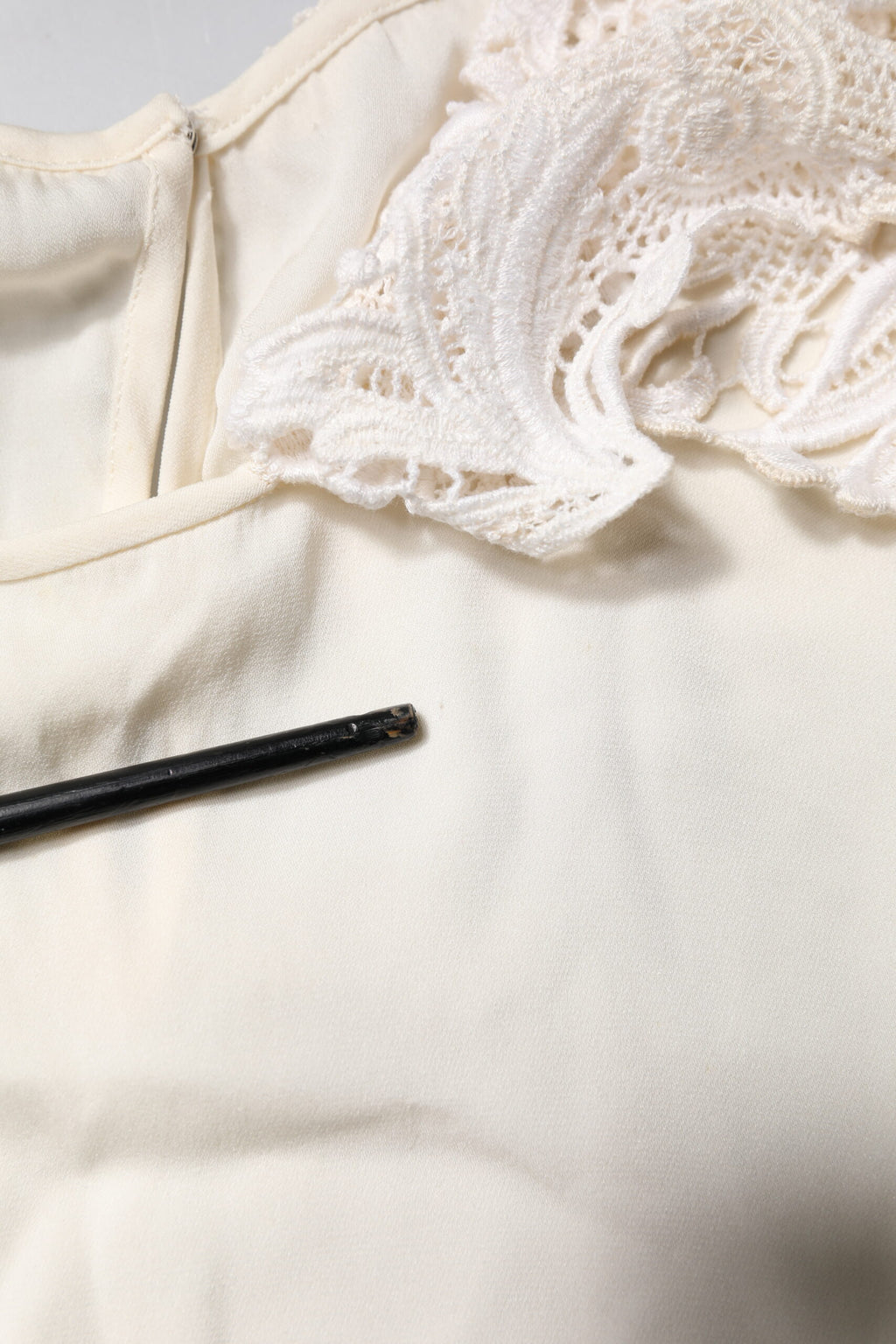 Cream Floral Lace Long Sleeves Blouse Top