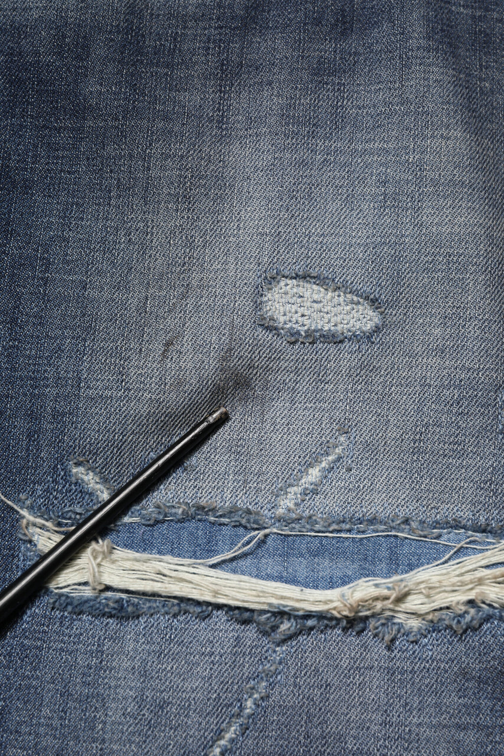 Blue Washed Tattered Cotton Men Jeans