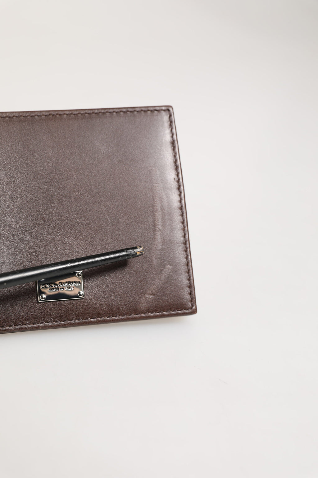 Brown Leather DG Logo Engrave Bifold Card Holder Wallet